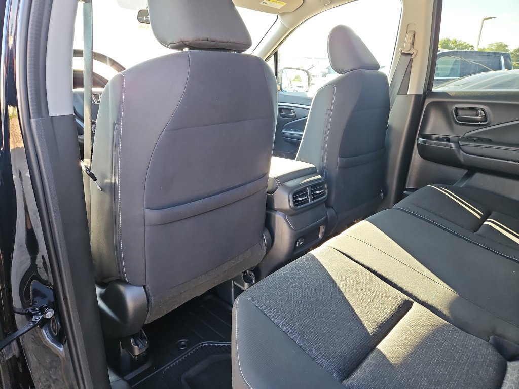 Used 2025 Honda Ridgeline Sport image 14