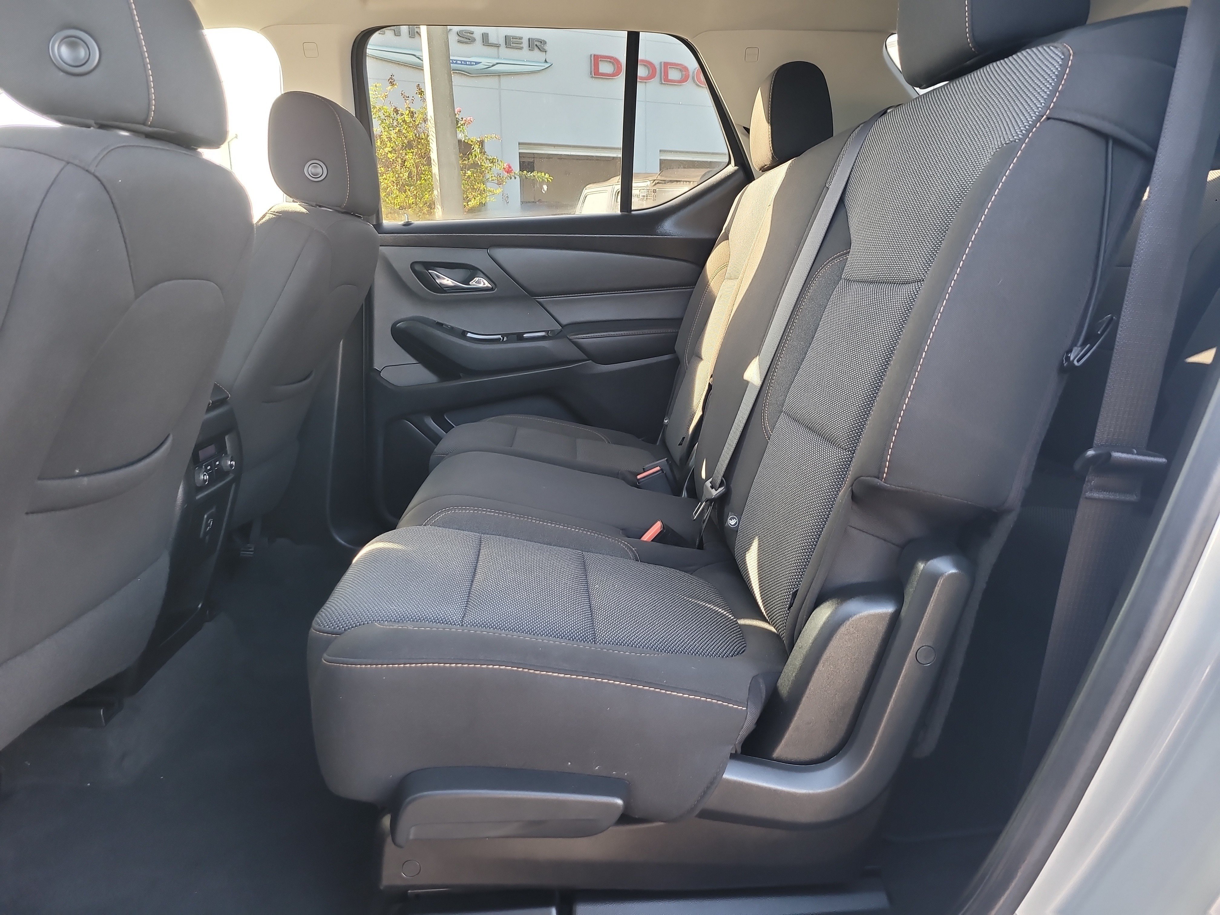 Used 2020 Chevrolet Traverse LS FWD image 11