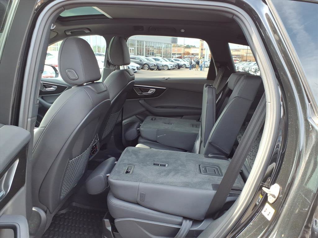 Used 2023 Audi Q7 3.0T Prestige image 11