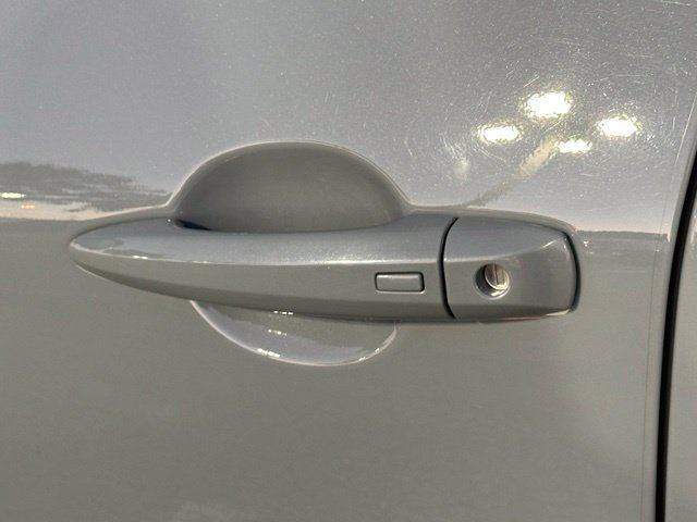 Certified 2025 Nissan Rogue SV AWD/4WD image 13
