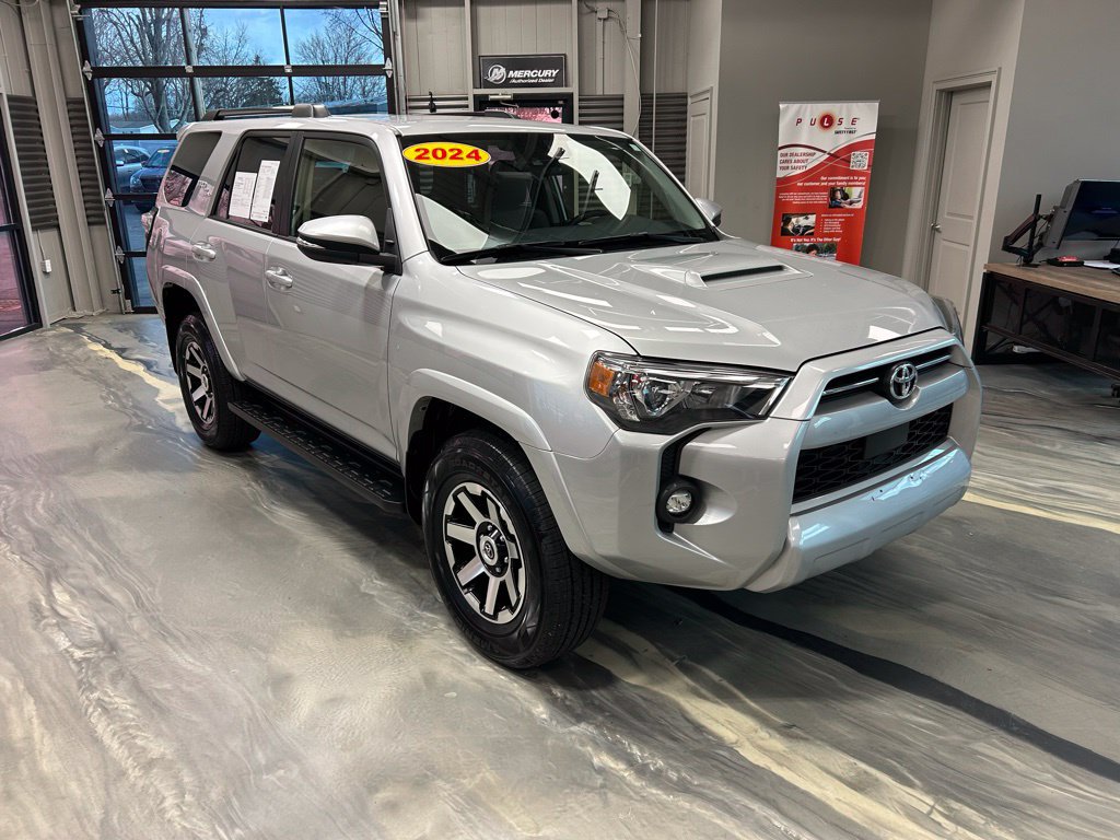 Used 2024 Toyota 4Runner TRD Off-Road Premium AWD/4WD image 1