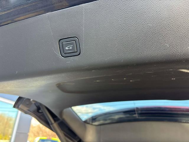 Used 2020 Chevrolet Traverse Premier w/ Redline Edition image 14