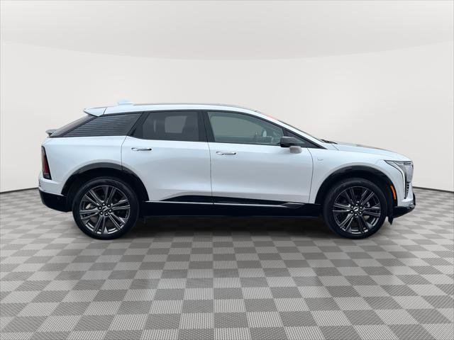 Used 2025 Cadillac Optiq Sport 2 AWD/4WD image 4