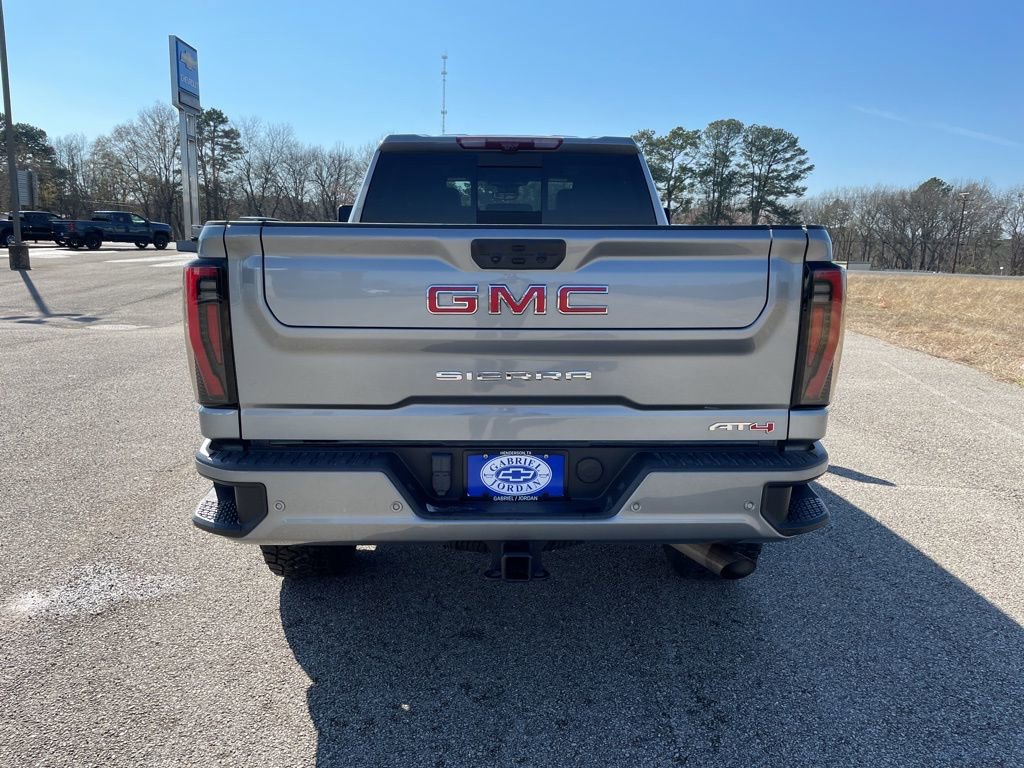 Used 2024 GMC Sierra 2500 AT4 w/ AT4 Premium Plus Package image 4