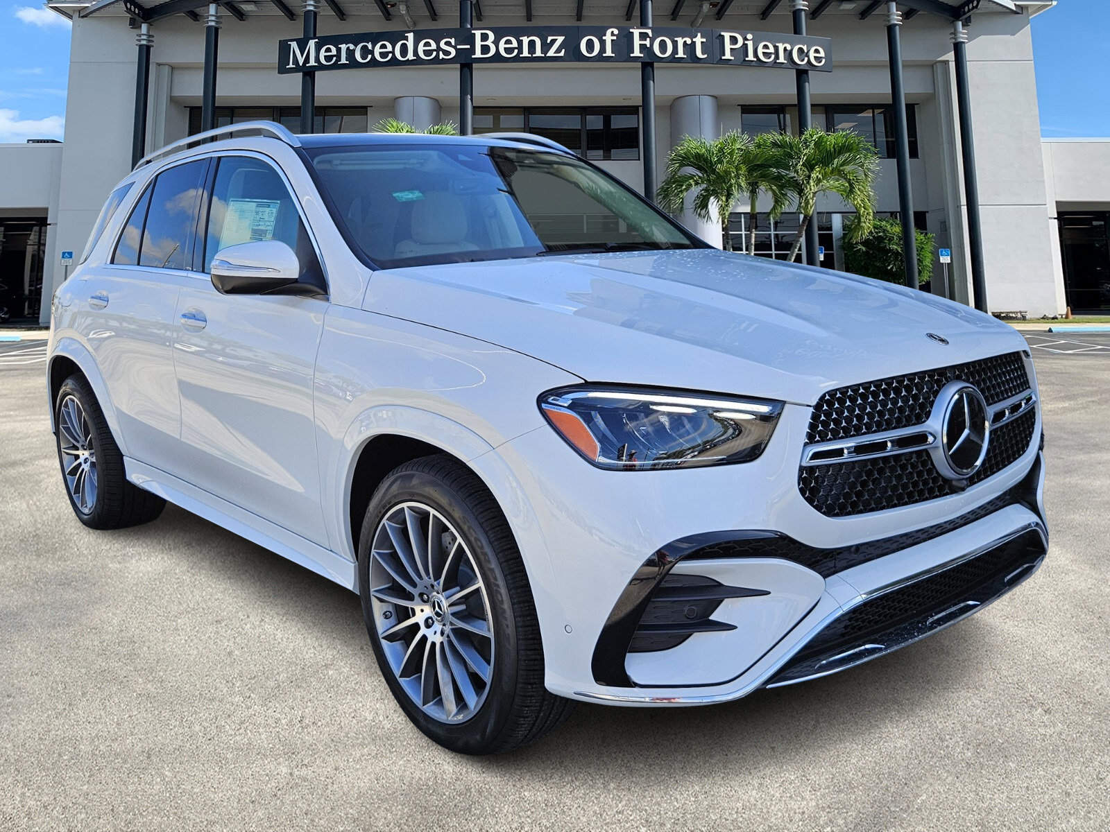 New 2026 Mercedes-Benz GLE 450e 4MATIC image 1