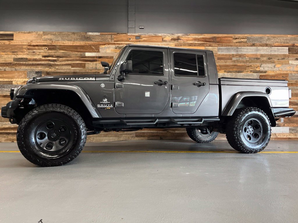 Used 2016 Jeep Wrangler Unlimited Rubicon w/ Connectivity Group AWD/4WD image 24