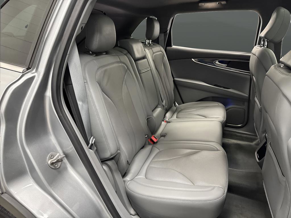 Used 2022 Lincoln Nautilus Reserve image 32