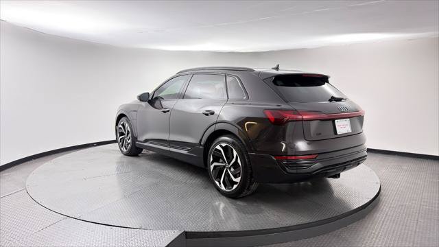 Used 2024 Audi Q8 e-tron Premium Plus w/ Premium Plus Package AWD/4WD image 6