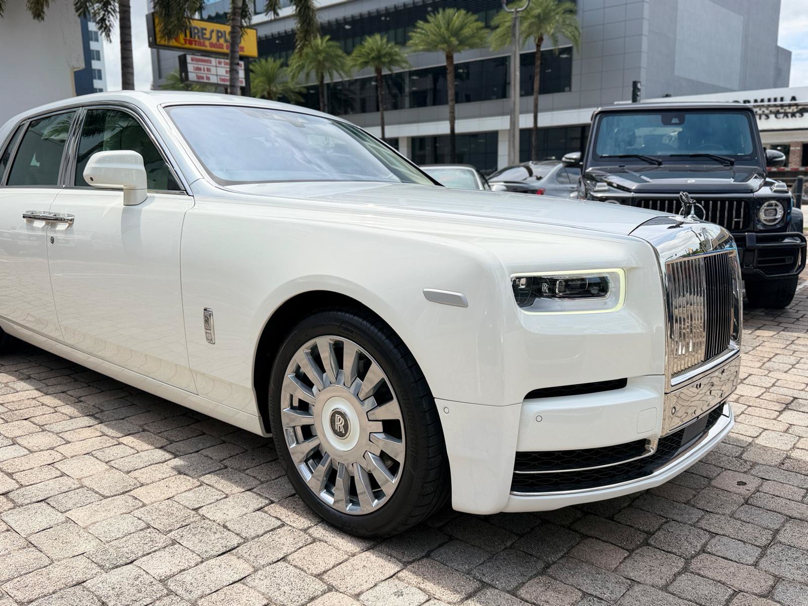 Used 2019 Rolls-Royce Phantom Sedan RWD image 6