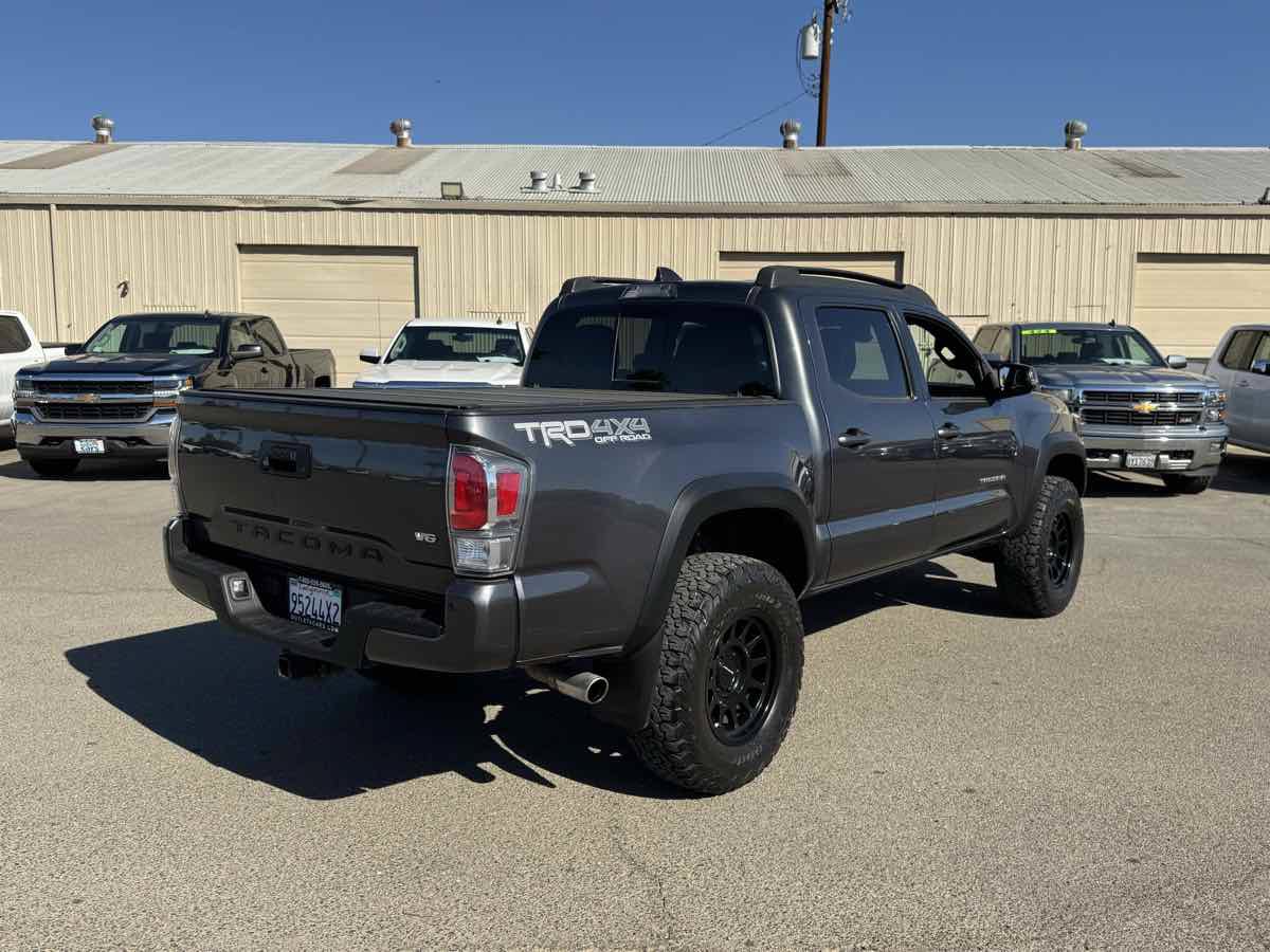 Used 2020 Toyota Tacoma TRD Off-Road w/ Technology Package AWD/4WD image 13