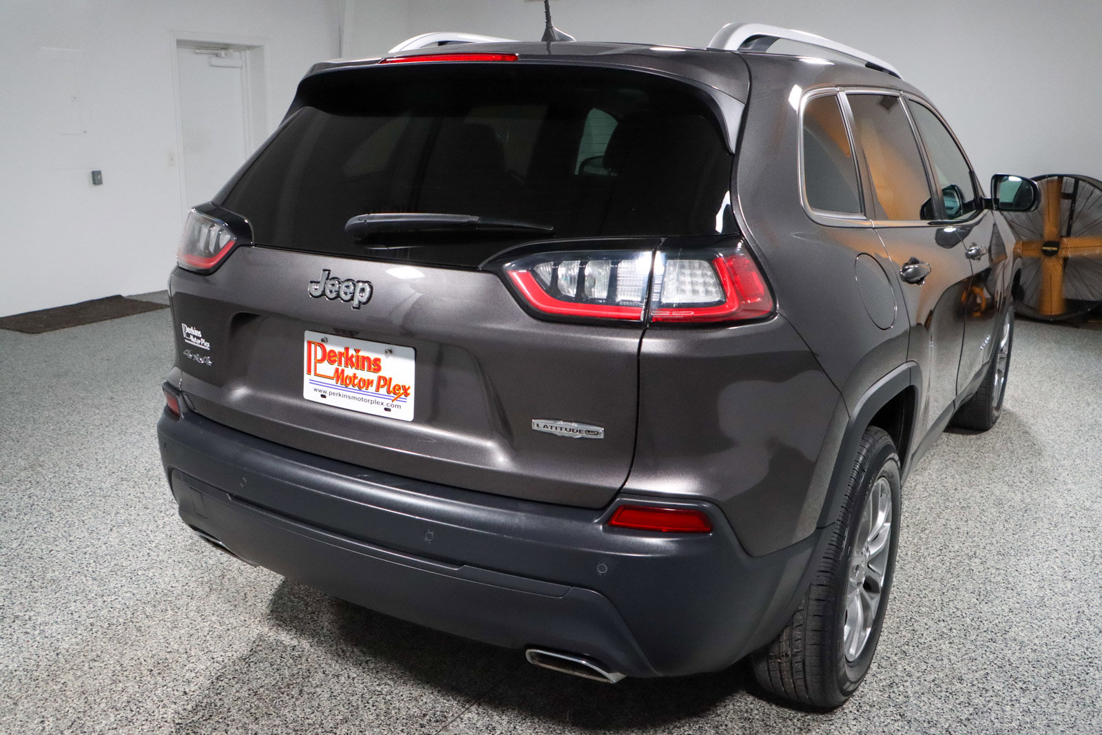 Used 2021 Jeep Cherokee Latitude Lux w/ Sun & Sound Group AWD/4WD image 7