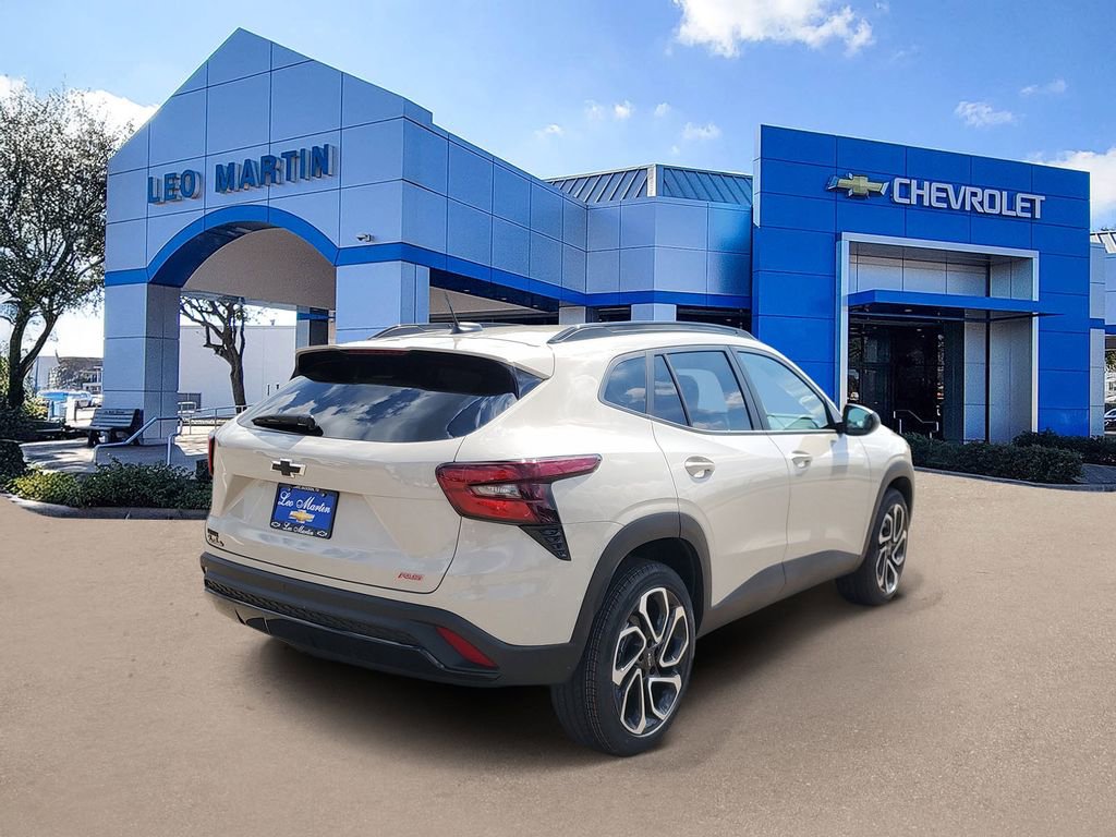 New 2026 Chevrolet Trax RS w/ Sunroof Package FWD image 3