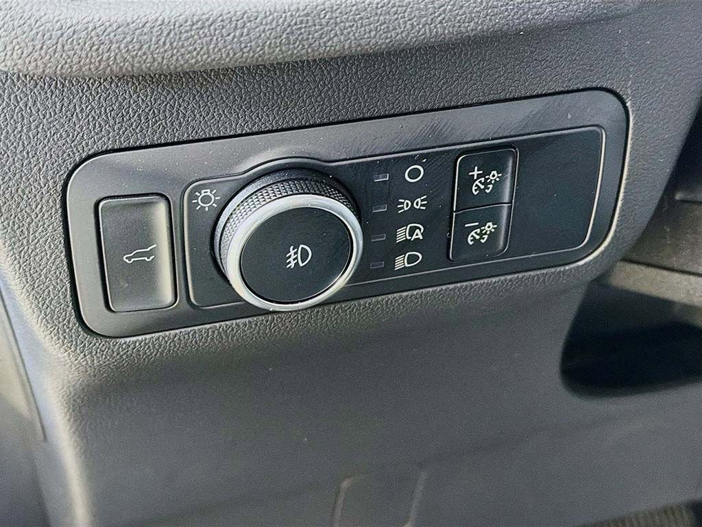 Used 2024 Ford Escape Platinum image 28