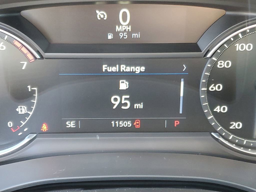 Used 2024 Cadillac XT6 Luxury w/ LPO, Floor Liner Package FWD image 11