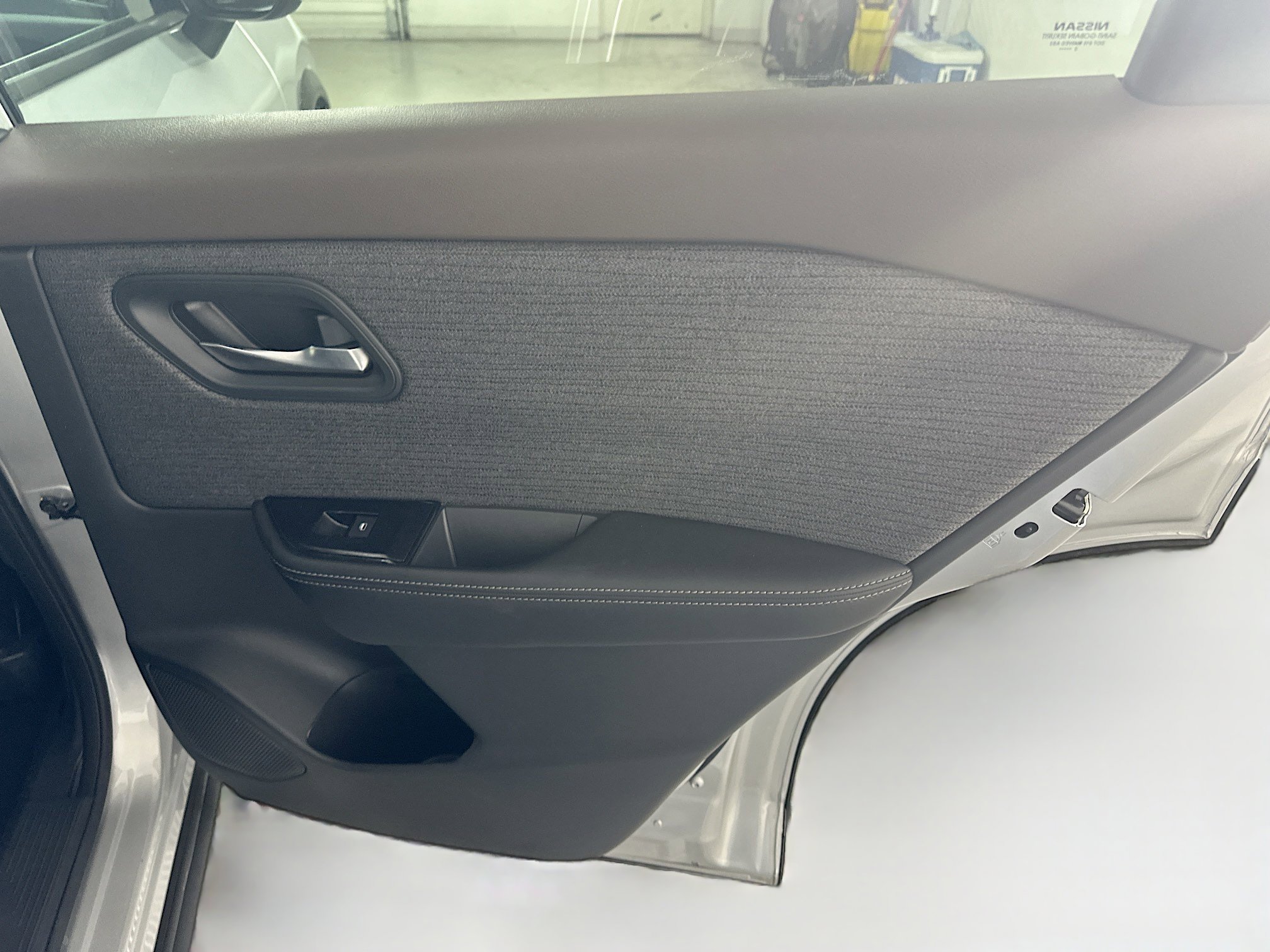 Used 2023 Nissan Rogue SV image 29