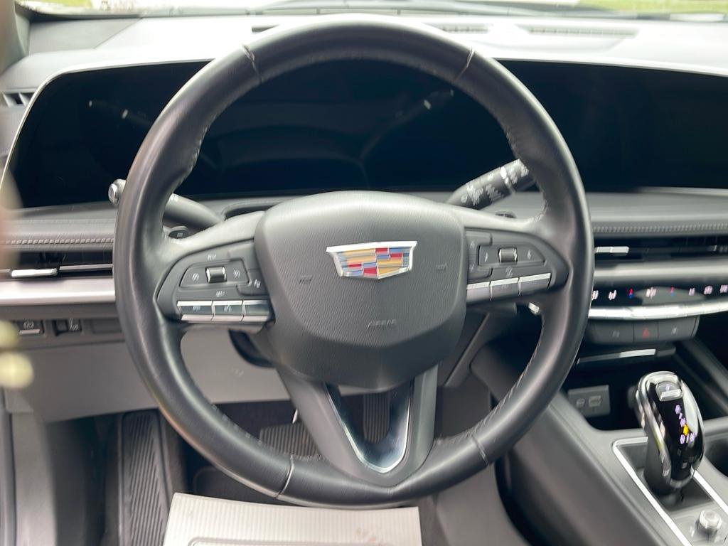 Used 2024 Cadillac XT4 Premium Luxury image 18