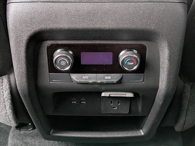 Certified 2025 Chevrolet Traverse LT w/ Driver Confidence Package image 17