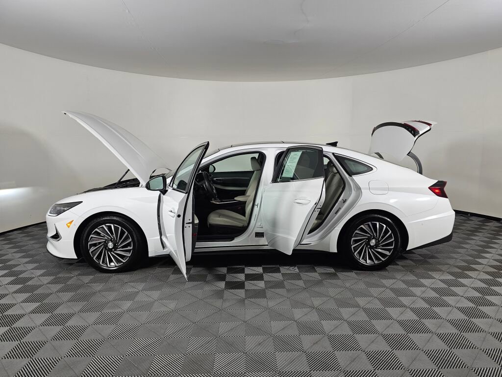Used 2023 Hyundai Sonata Limited w/ Cargo Package image 16