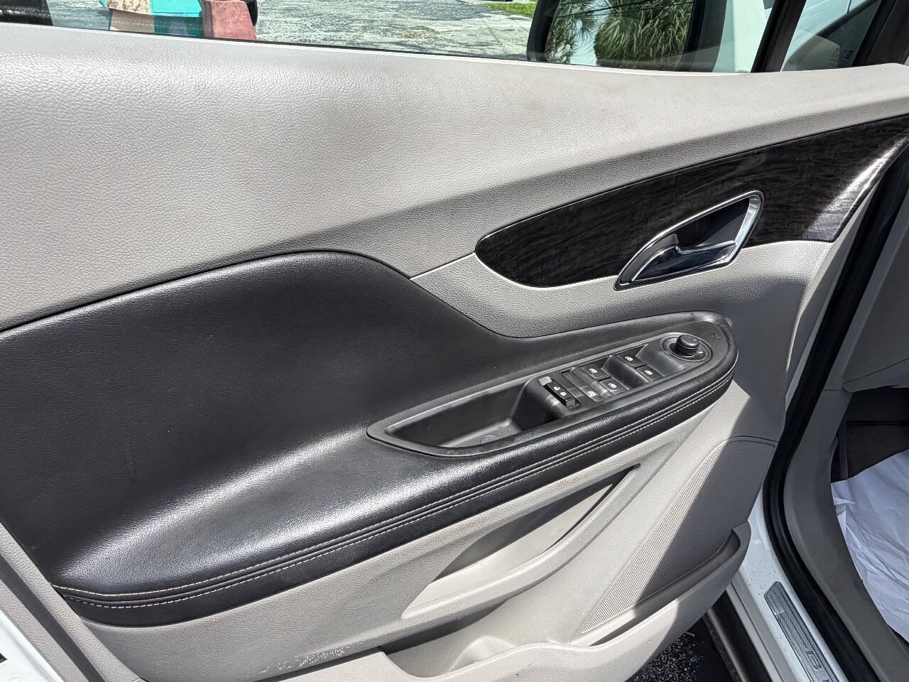 Used 2015 Buick Encore Leather FWD image 6