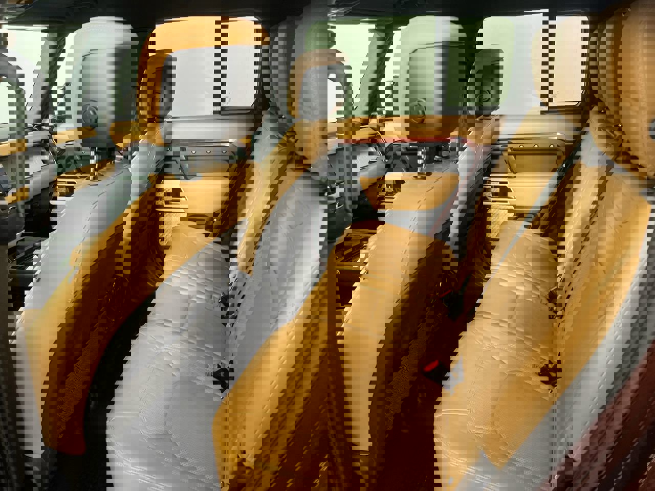 Used 2023 Land Rover Defender 130 SE AWD/4WD image 26