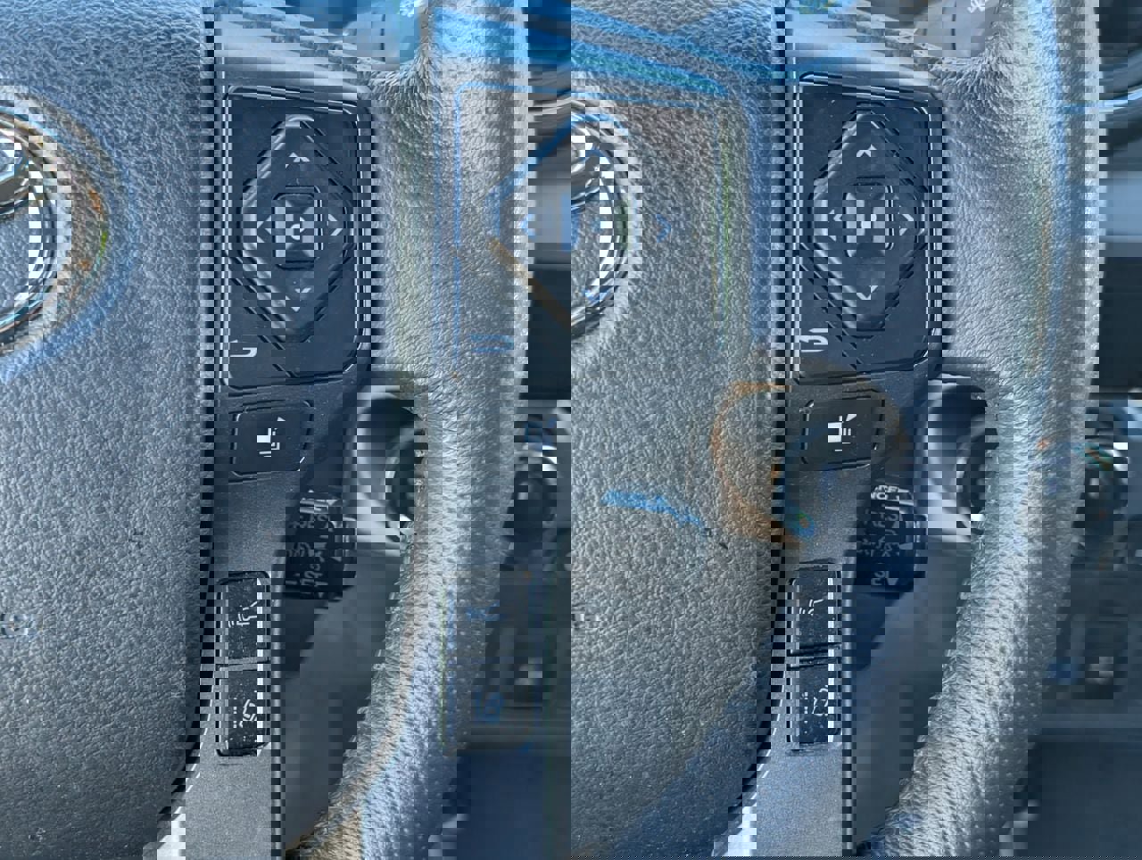 Used 2021 Toyota Tacoma TRD Off-Road image 24