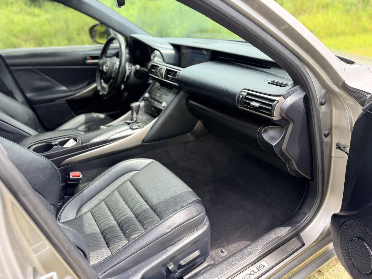 Used 2019 Lexus IS 350 F Sport AWD/4WD image 21