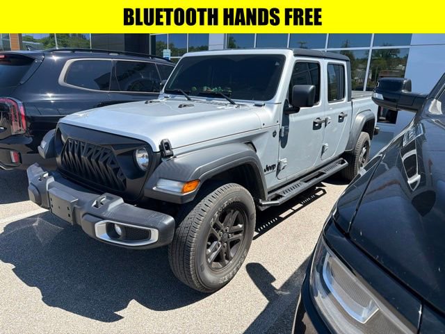 Used 2023 Jeep Gladiator Sport AWD/4WD image 3