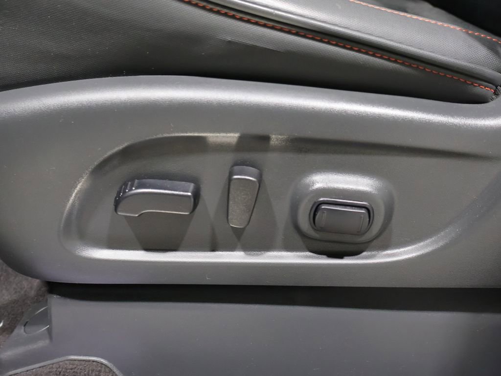 Used 2023 Nissan Titan PRO-4X image 13