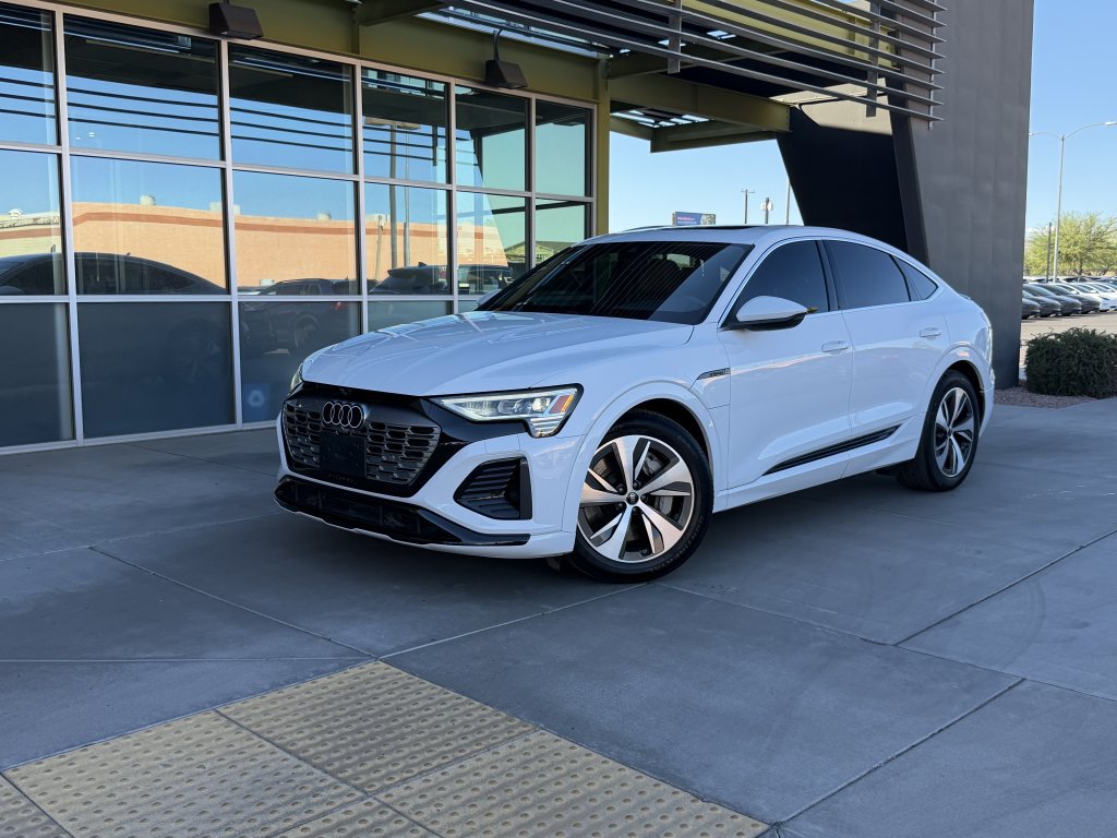 Used 2024 Audi Q8 e-tron Premium AWD/4WD image 1