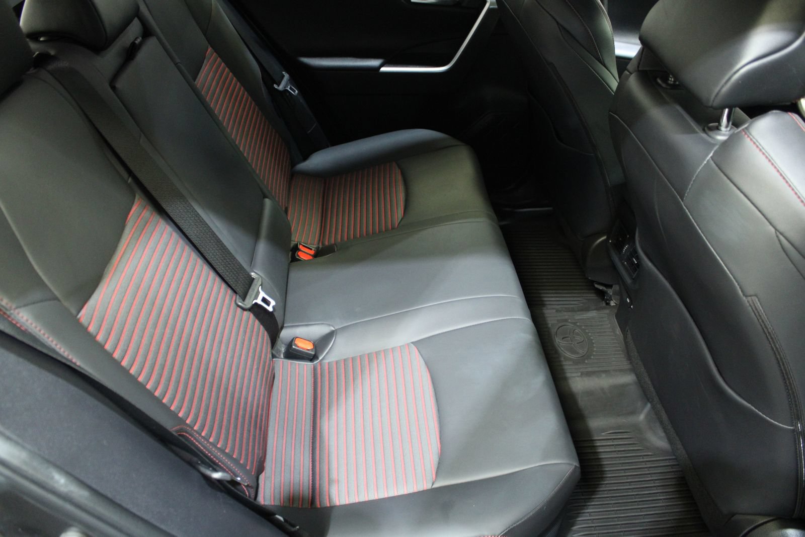 Used 2022 Toyota RAV4 XSE AWD/4WD image 41