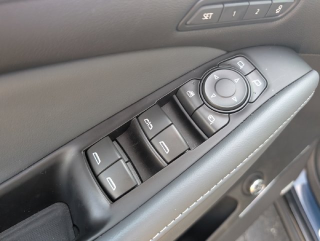 Used 2023 Buick Enclave Premium w/ Experience Buick Package AWD/4WD image 16