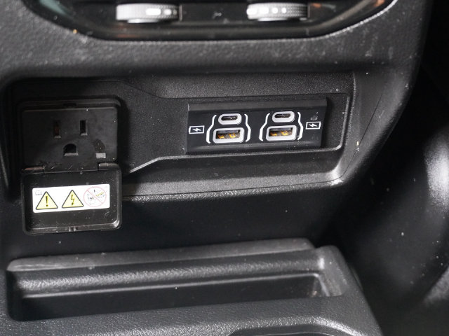 Used 2023 Jeep Grand Cherokee L Limited RWD image 24