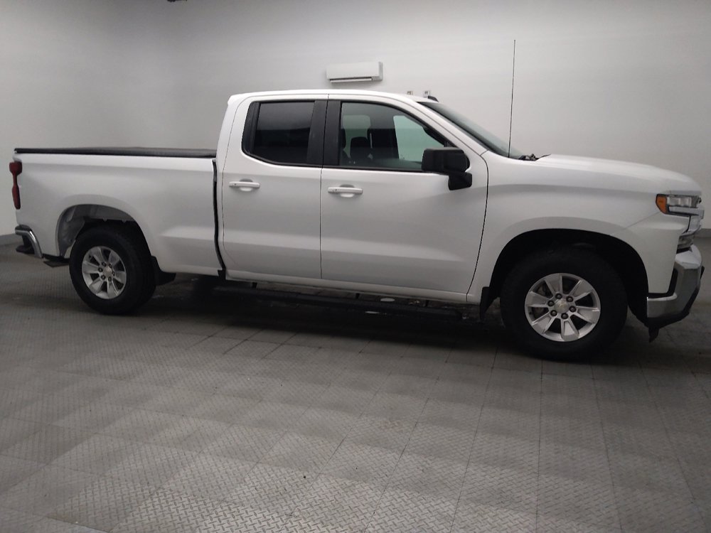 Used 2019 Chevrolet Silverado 1500 LT w/ Texas Edition RWD image 11