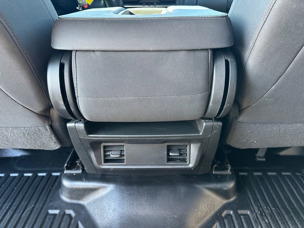 Used 2022 GMC Sierra 2500 Pro w/ Convenience Package image 11