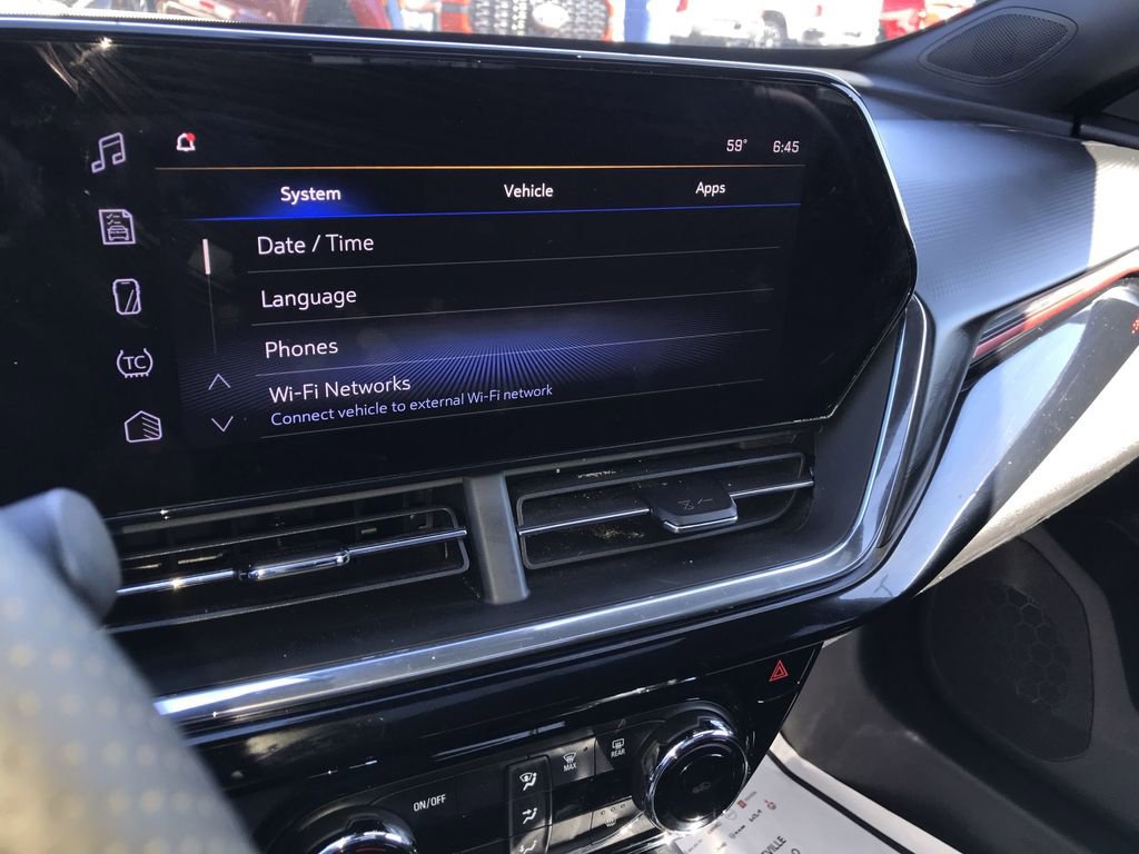 Used 2025 Chevrolet Trax RS w/ Sunroof Package image 16