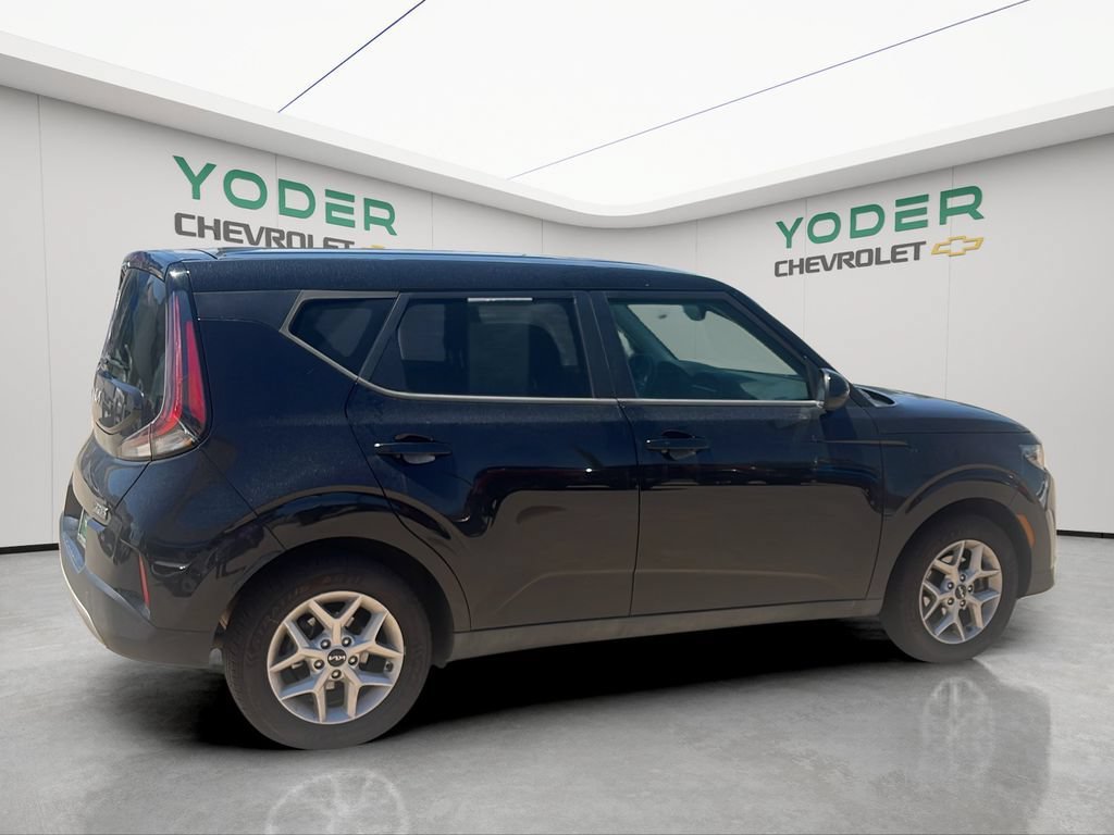 Used 2023 Kia Soul S FWD image 5