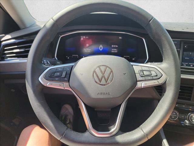 Used 2023 Volkswagen Jetta SE FWD image 15