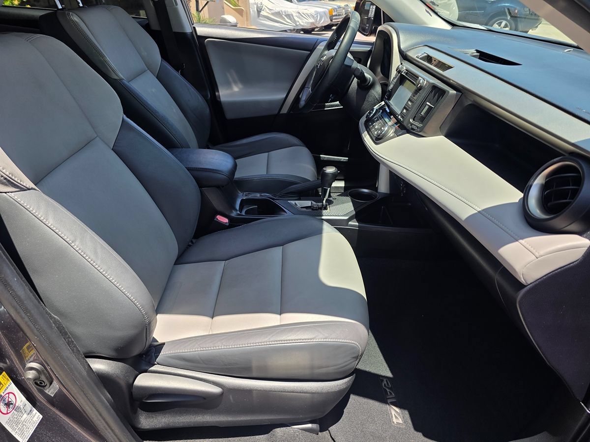 Used 2015 Toyota RAV4 Limited w/ Technology Package FWD image 14