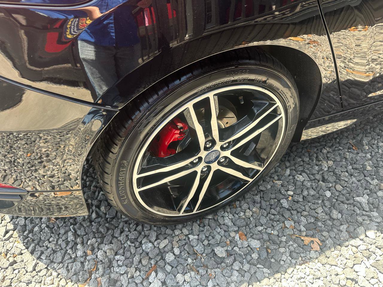 Used 2018 Ford Focus ST image 10