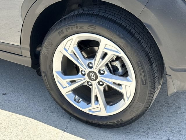 Used 2023 Hyundai Kona SEL FWD image 12