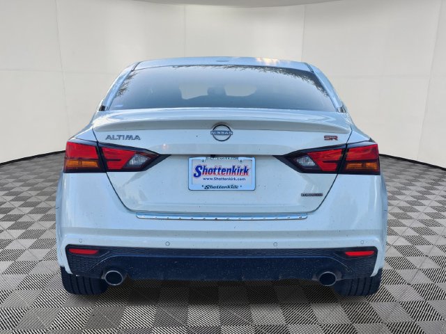 Used 2023 Nissan Altima 2.0 SR FWD image 7