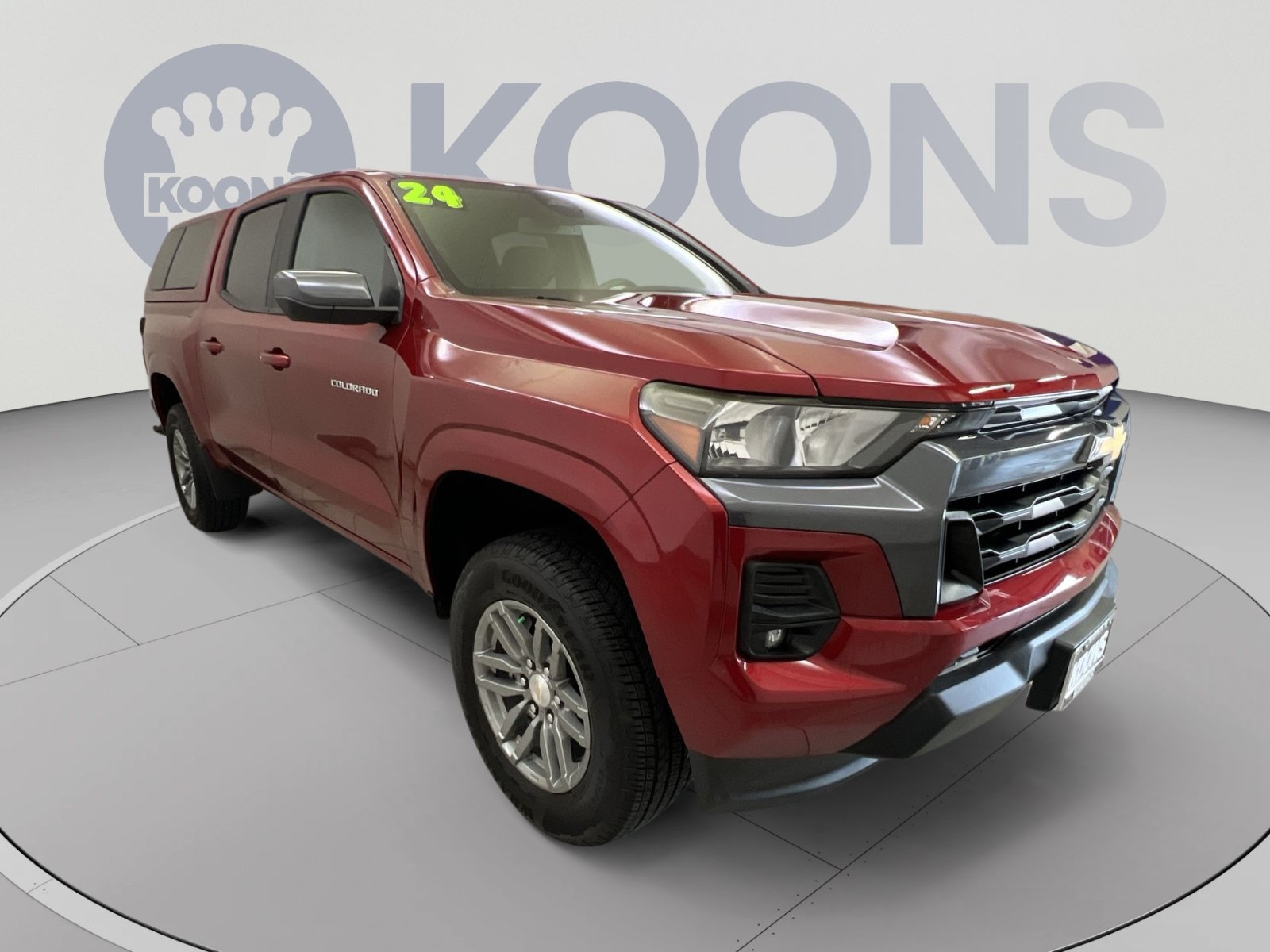 Used 2024 Chevrolet Colorado LT w/ LT Convenience Package II AWD/4WD image 2