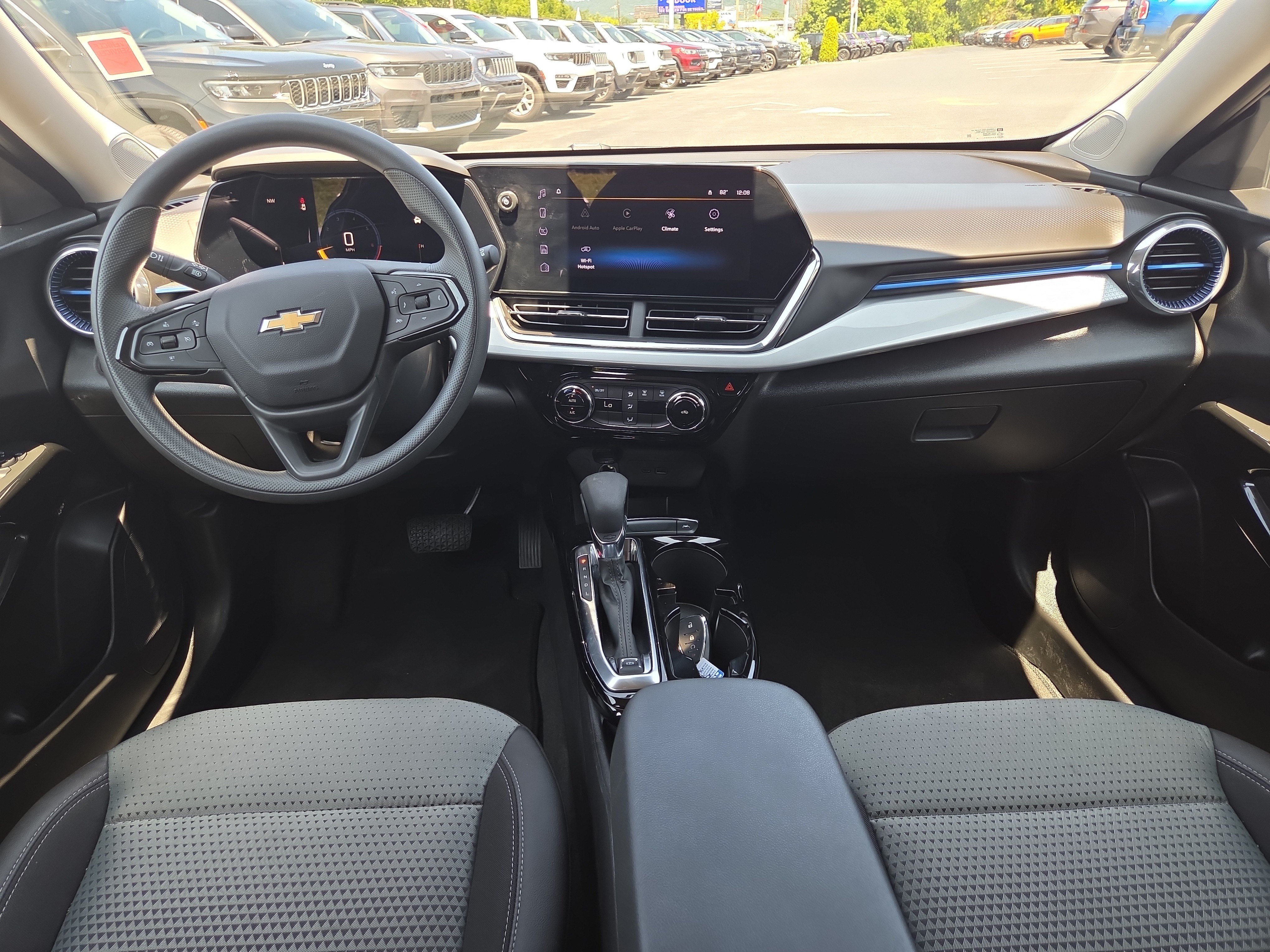 Used 2026 Chevrolet Trax LT FWD image 24
