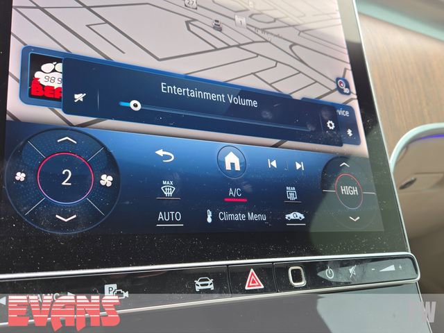 Used 2023 Mercedes-Benz GLC 300 4MATIC image 9