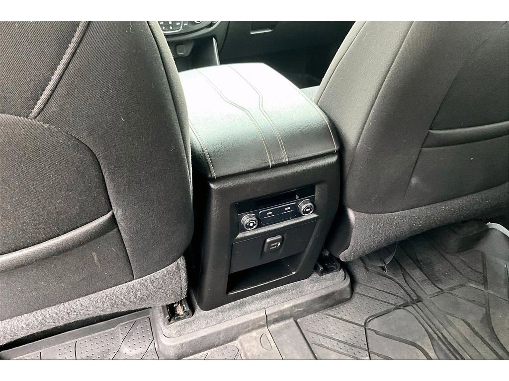 Used 2021 Chevrolet Traverse LS AWD/4WD image 34