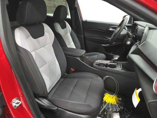 New 2026 Chevrolet Trax RS w/ Driver Confidence Package image 28