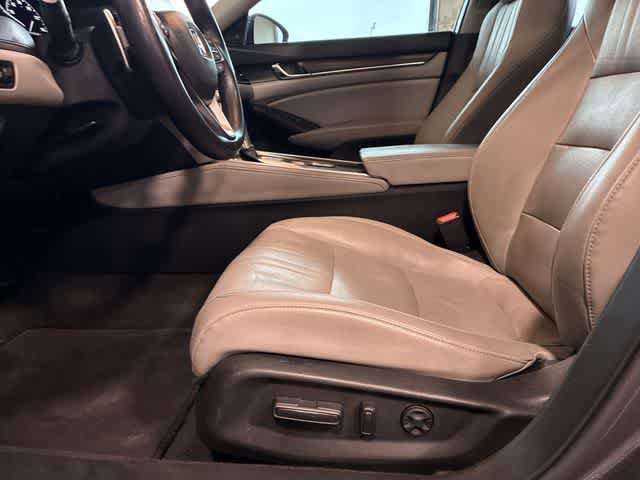 Used 2018 Honda Accord Touring image 18