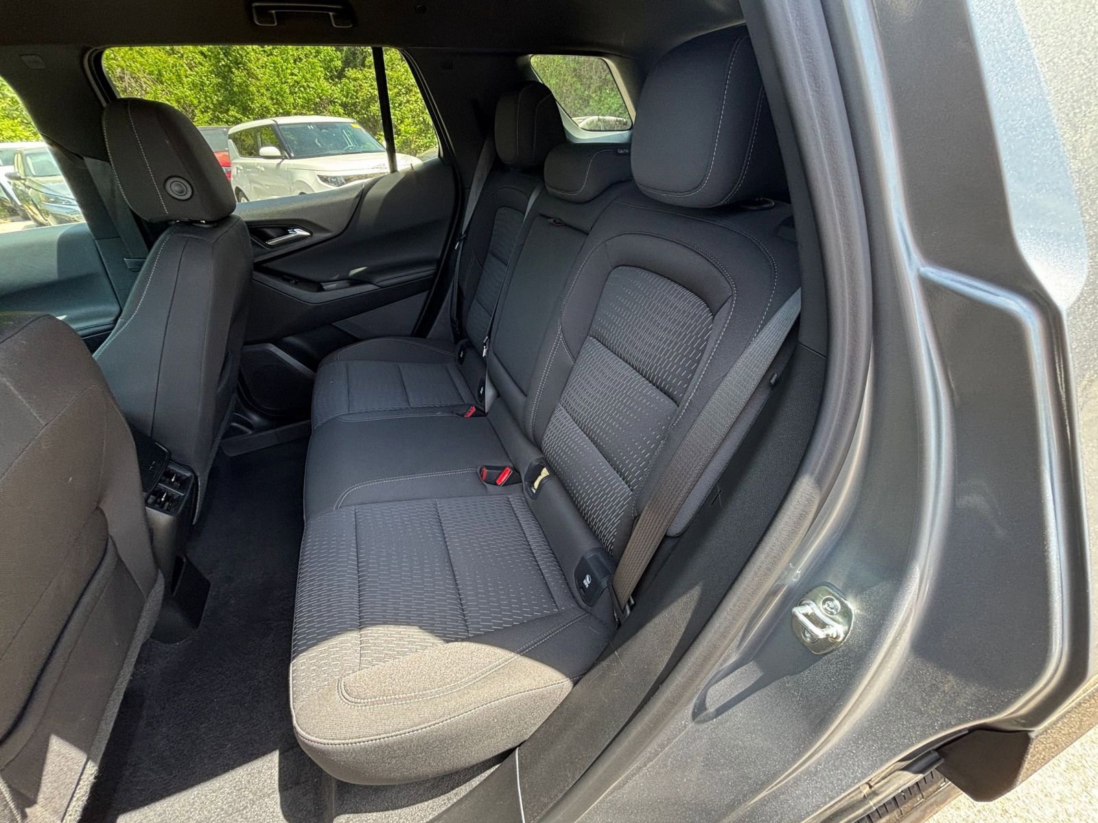 Used 2025 Chevrolet Equinox LT FWD image 36