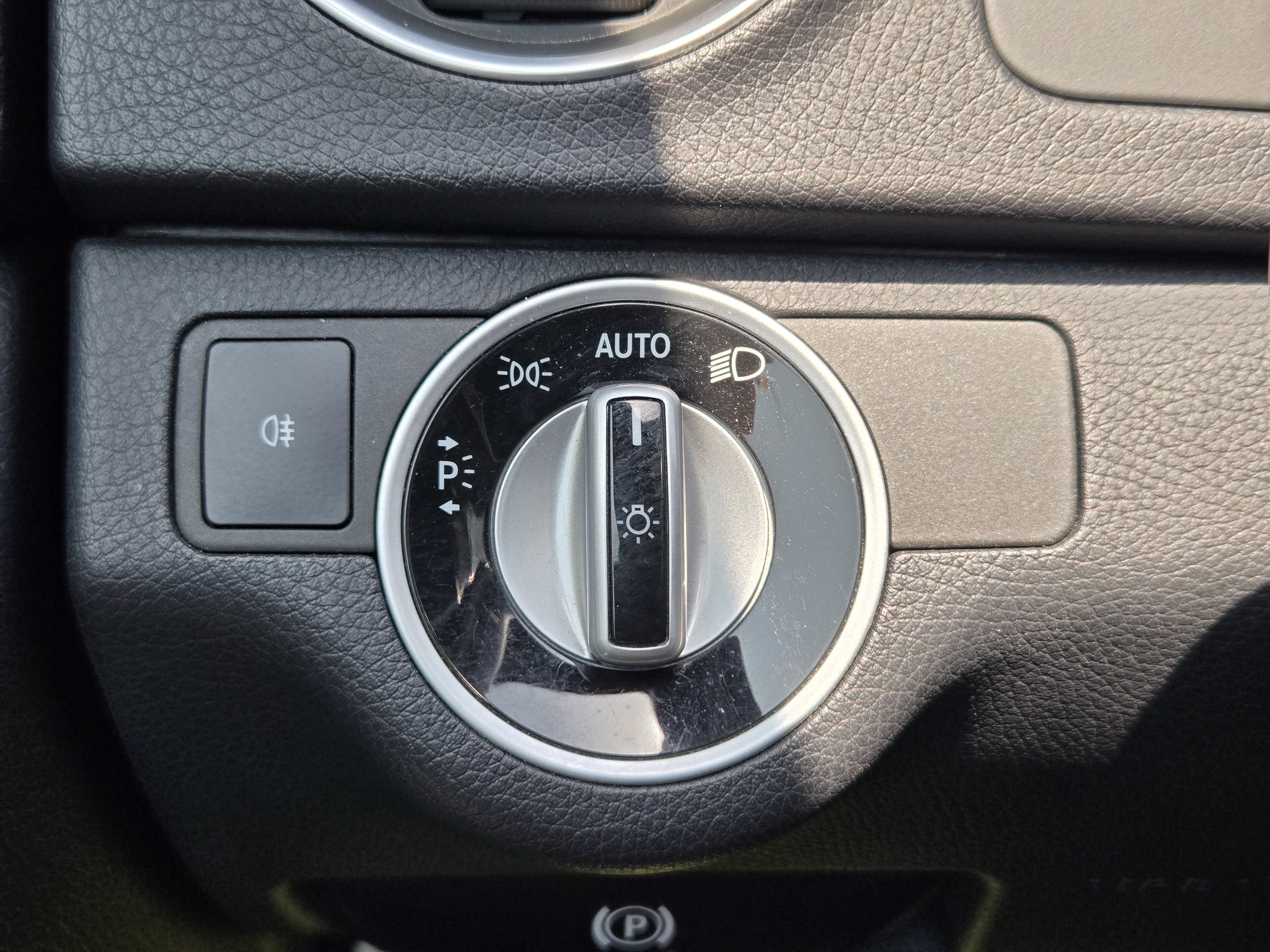 Used 2013 Mercedes-Benz C 250 Coupe image 29