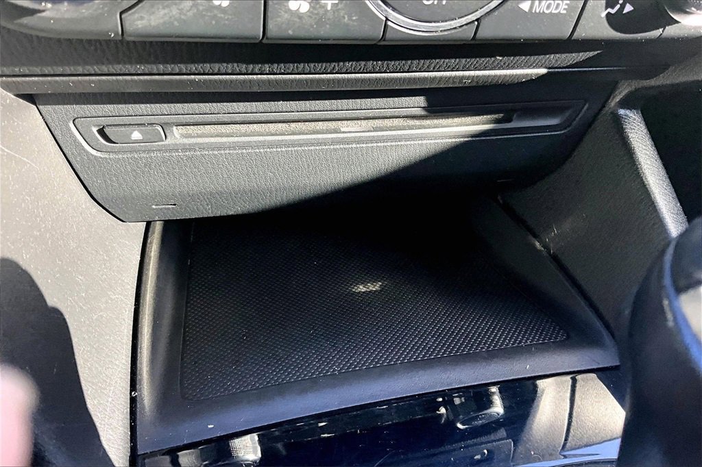 Used 2014 MAZDA MAZDA3 i Grand Touring image 26